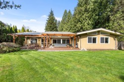 326 Moyne Drive  West Vancouver, BC V7S 1J5
