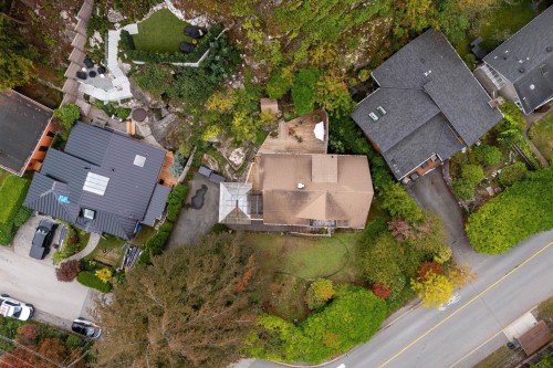 5607 Eagle Harbour Road, West Vancouver, BC 