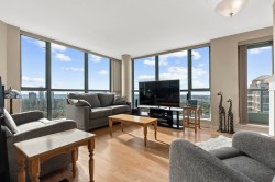 1703-6611 Southoaks Crescent Burnaby, BC V5E 4L5