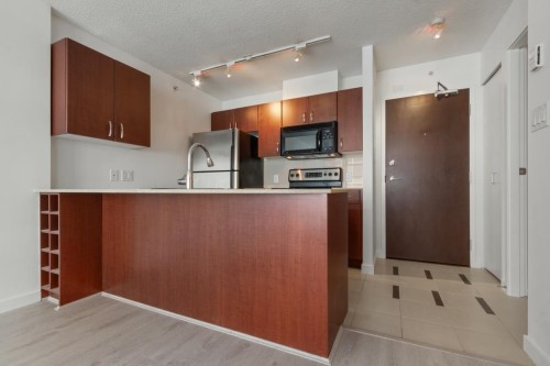 2606-610 Granville Street , Vancouver, BC V6C 3T3 3