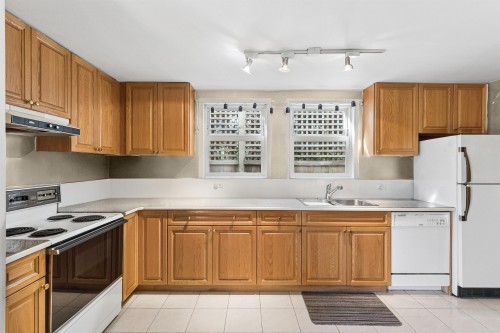 408 2Nd Street E, North Vancouver, BC 