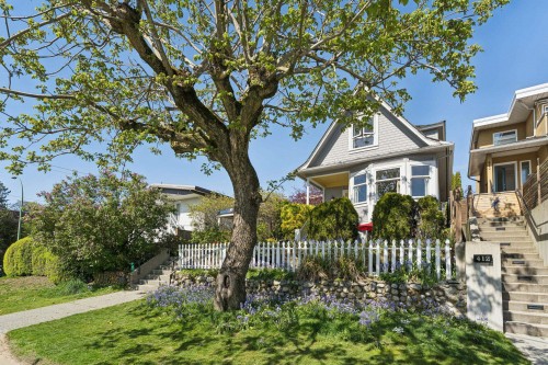 408 2Nd Street E, North Vancouver, BC 