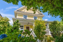 739 24th Avenue E Vancouver, BC V5V 2A6