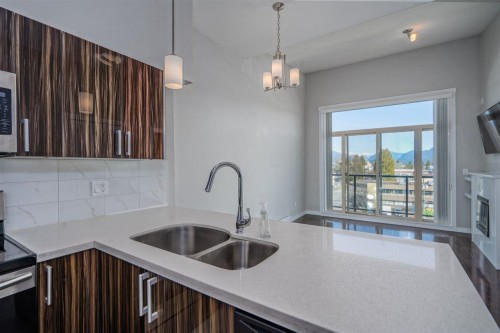 PH 606-22318 Lougheed Highway , Maple Ridge, BC V2X 2T4 4