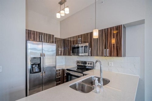 PH 606-22318 Lougheed Highway , Maple Ridge, BC V2X 2T4 5