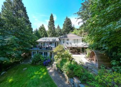 6240 St. Georges Avenue  West Vancouver, BC V7W 1Z7