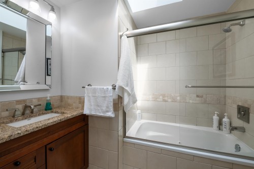 6240 St. Georges Avenue, West Vancouver, BC 