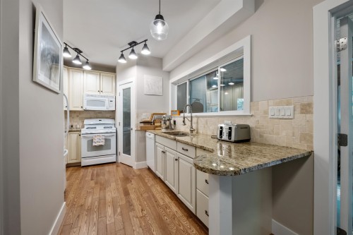 6240 St. Georges Avenue, West Vancouver, BC 