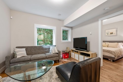 6240 St. Georges Avenue, West Vancouver, BC 