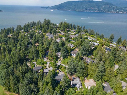 6240 St. Georges Avenue, West Vancouver, BC 