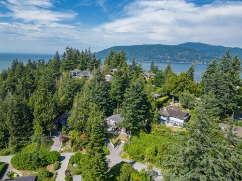 6240 St. Georges Avenue, West Vancouver, BC 