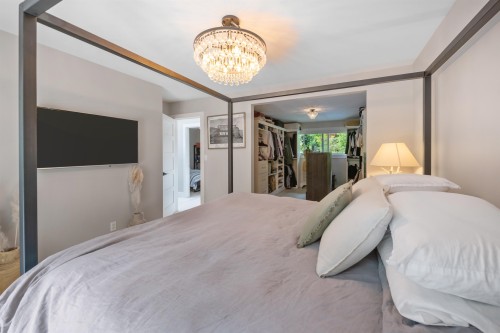 6240 St. Georges Avenue, West Vancouver, BC 