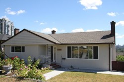 4772 Ridgelawn Drive Burnaby, BC V5C 3Y2