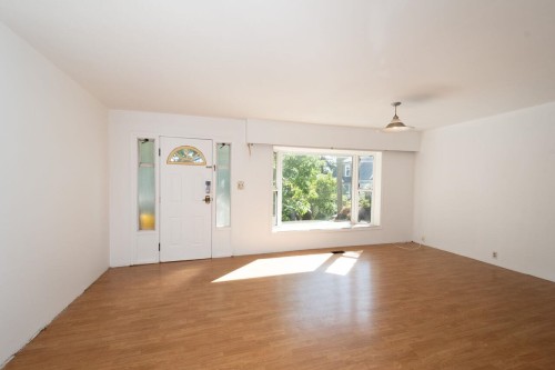 1777 4Th Avenue E, Vancouver, BC 