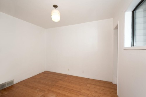 1777 4Th Avenue E, Vancouver, BC 