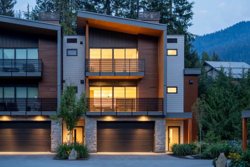 18-2077 Garibaldi Way  Whistler, BC V0N 1B2