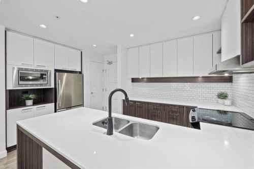 553 Foster Avenue, Coquitlam, BC 
