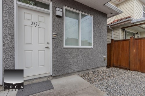 2572 E 2nd Avenue , Vancouver, BC V5M 1C6 2