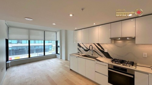 304-135 13th Street E, North Vancouver, BC V7L 0J8 2