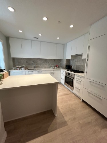 one room at 102-5380 Crooked Branch Road Road , Vancouver, BC V6T 0E5 4