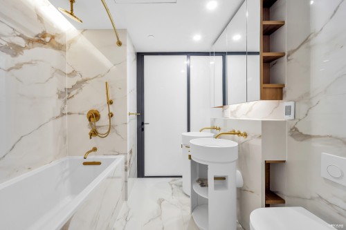 1033 Nelson Street, Vancouver, BC 