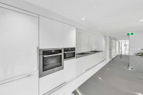 1033 Nelson Street, Vancouver, BC 