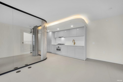 1033 Nelson Street, Vancouver, BC 