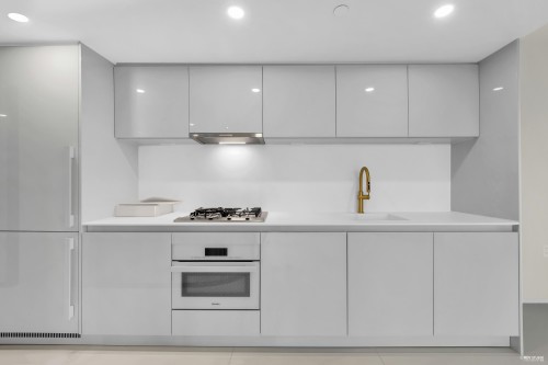 1033 Nelson Street, Vancouver, BC 