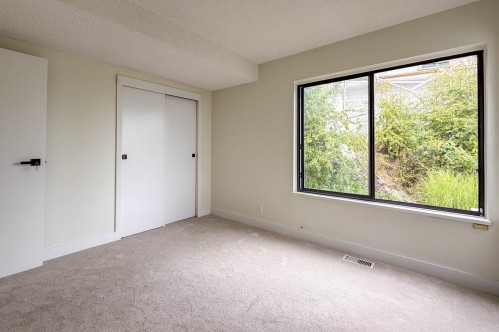 1350 Crestwell Road, West Vancouver, BC 