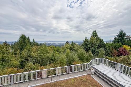 1350 Crestwell Road, West Vancouver, BC 