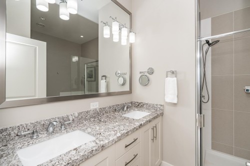408-4977 Springs Boulevard, Delta, BC 