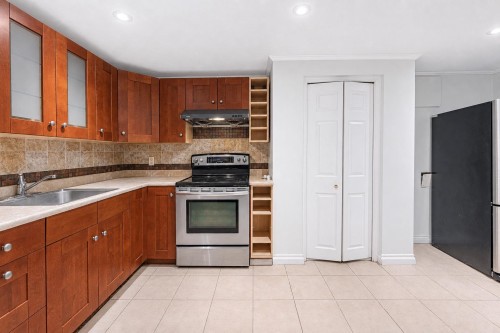 1130 Handsworth Road, North Vancouver, BC 