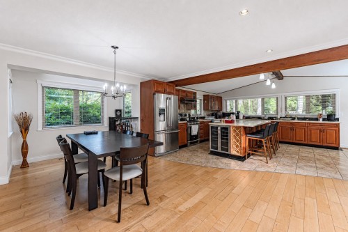 1130 Handsworth Road, North Vancouver, BC 