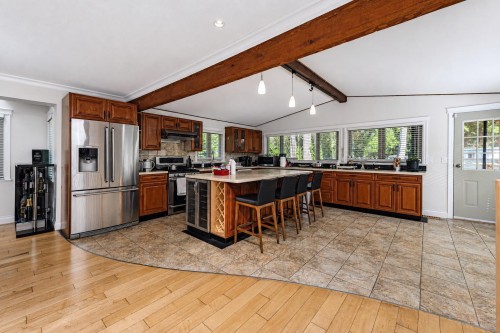 1130 Handsworth Road, North Vancouver, BC 