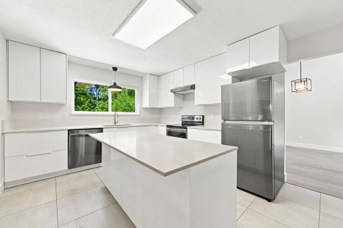 Main-5553 Nancy Greene Way , North Vancouver, BC V7R 4R6 5