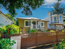 4702 Clarendon Street  Vancouver, BC V5R 3J1