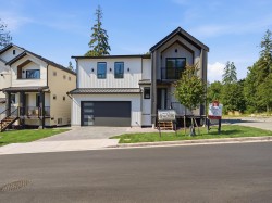 25025 110a Avenue Maple Ridge, BC V2W 1Z6