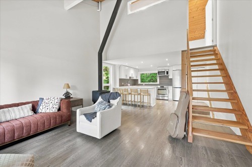 3015 Alpine Crescent  Whistler, BC V8E 0B8