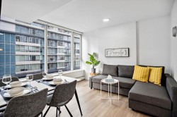 605-618 Abbott Street  Vancouver, BC V6B 0C1