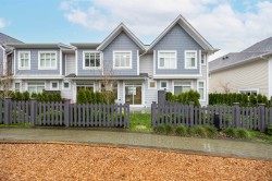 1060-11280 Pazarena Place Maple Ridge, BC V2X 9H8