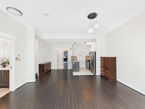 3-6733 Buswell Street  Richmond, BC V6Y 0E3