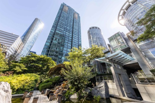 1808-1200 Georgia Street W Vancouver, BC V6E 4R2