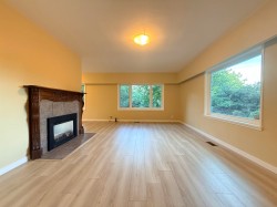 111 Bonnymuir Drive  West Vancouver, BC V7S 1L4