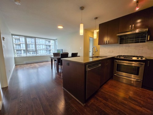 8XX-7117 Elmbridge Way , Richmond, BC V6X 0J2 5