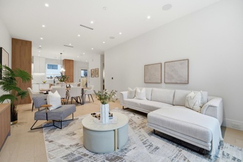 4-6070 Elgin Avenue, Burnaby, BC 