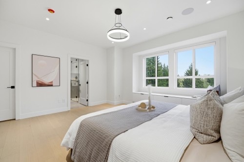 4-6070 Elgin Avenue, Burnaby, BC 