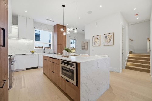 4-6070 Elgin Avenue, Burnaby, BC 