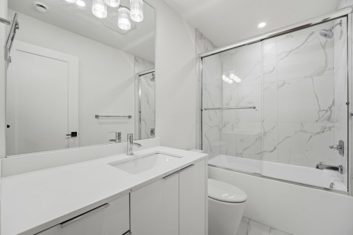 4-6070 Elgin Avenue, Burnaby, BC 