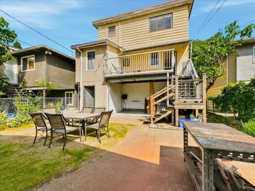 2206 8Th Avenue E, Vancouver, BC 