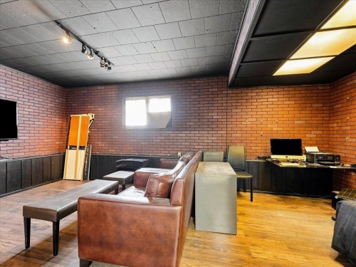 2206 8Th Avenue E, Vancouver, BC 